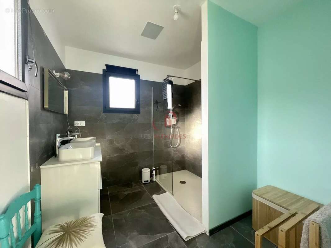 Maison à LE CASTELLET