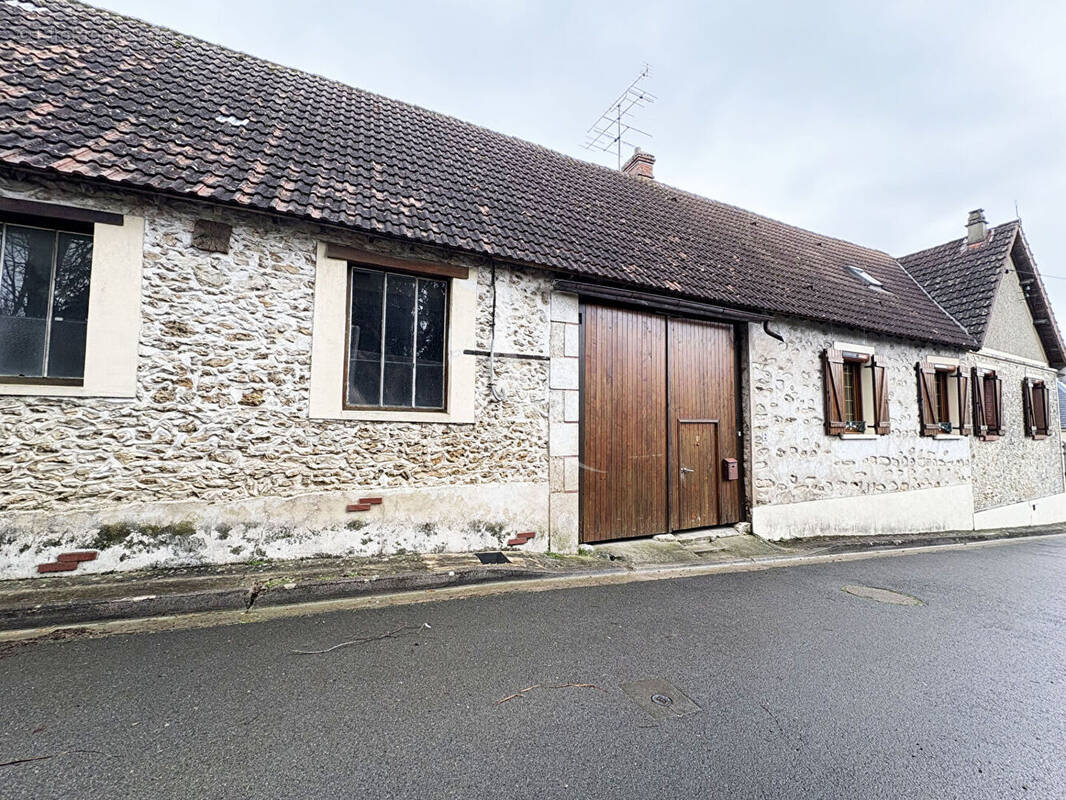 Maison à AUNEAU