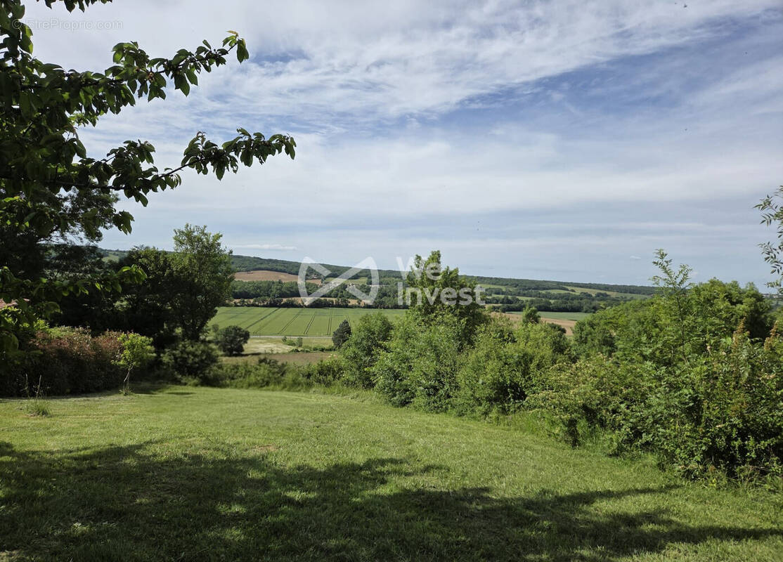 Terrain à LEVIGNAC