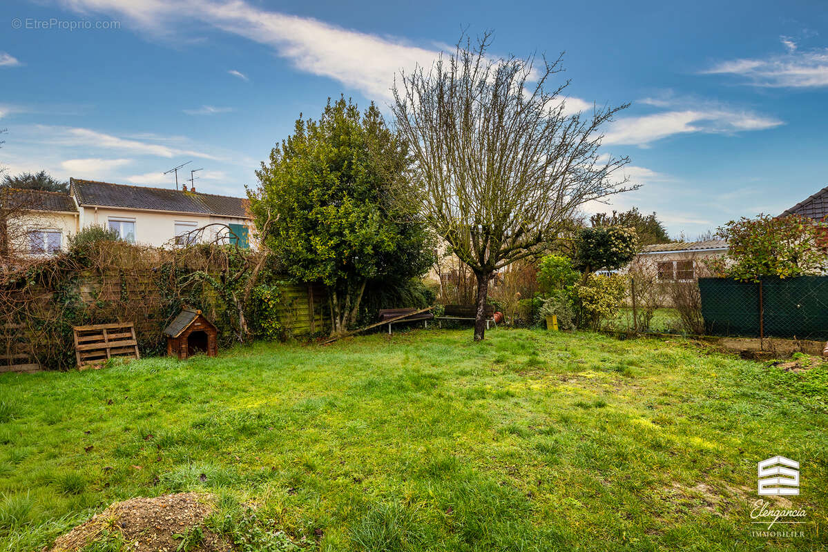Maison à FONTENAY-LE-FLEURY