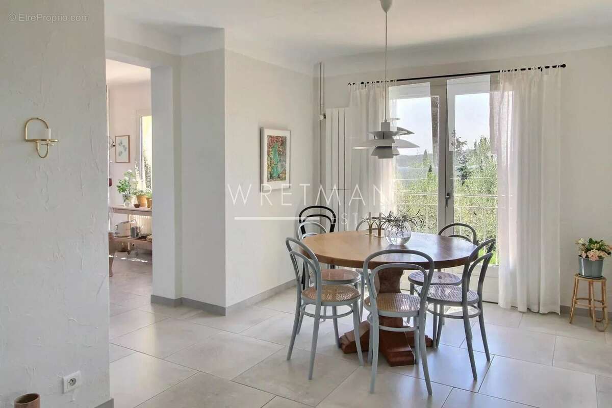 Maison à FAYENCE