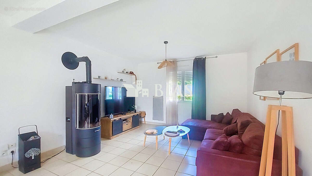 Maison 96 m² à Les Preaux  - photo 9