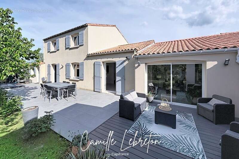 Maison à LA CHAPELLE-BASSE-MER