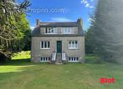 Maison à LA CHAPELLE-CARO