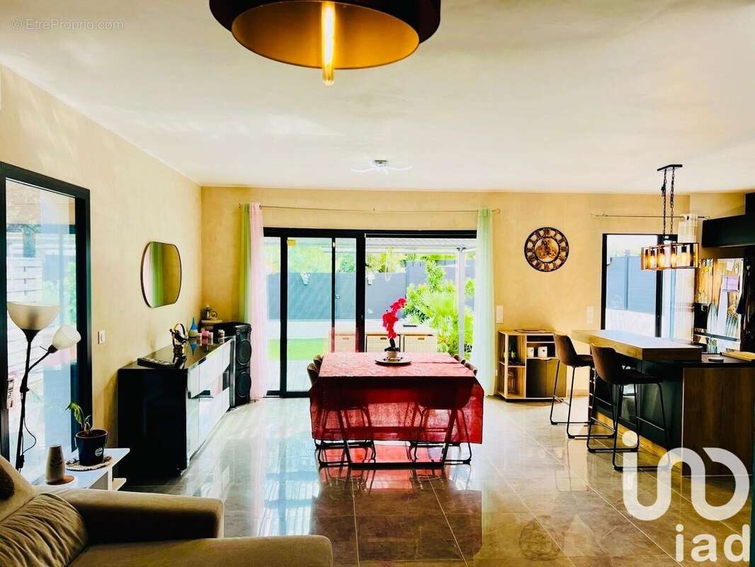 Photo 3 - Maison à FREJUS