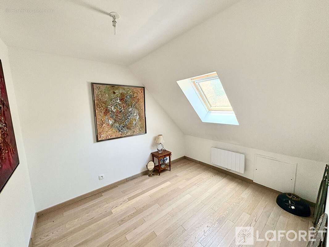 Vulaines sur Seine- Coup de coeur pour cette maison familiale récente - photo 7