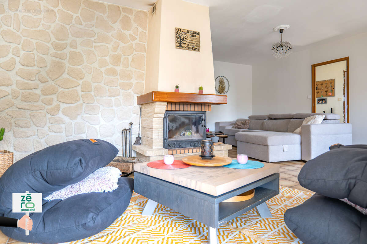 Maison à SAINT-MARTIN-DES-NOYERS