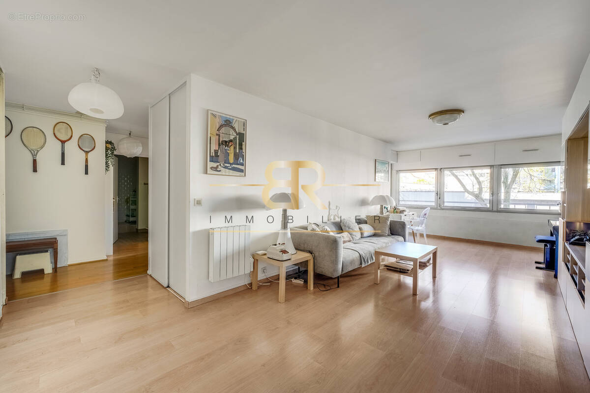 Appartement à PARIS-19E