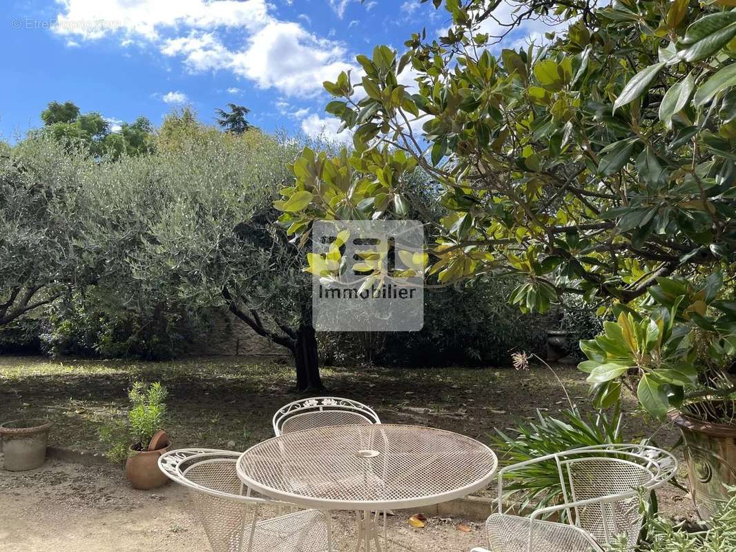 Maison à BAGNOLS-SUR-CEZE