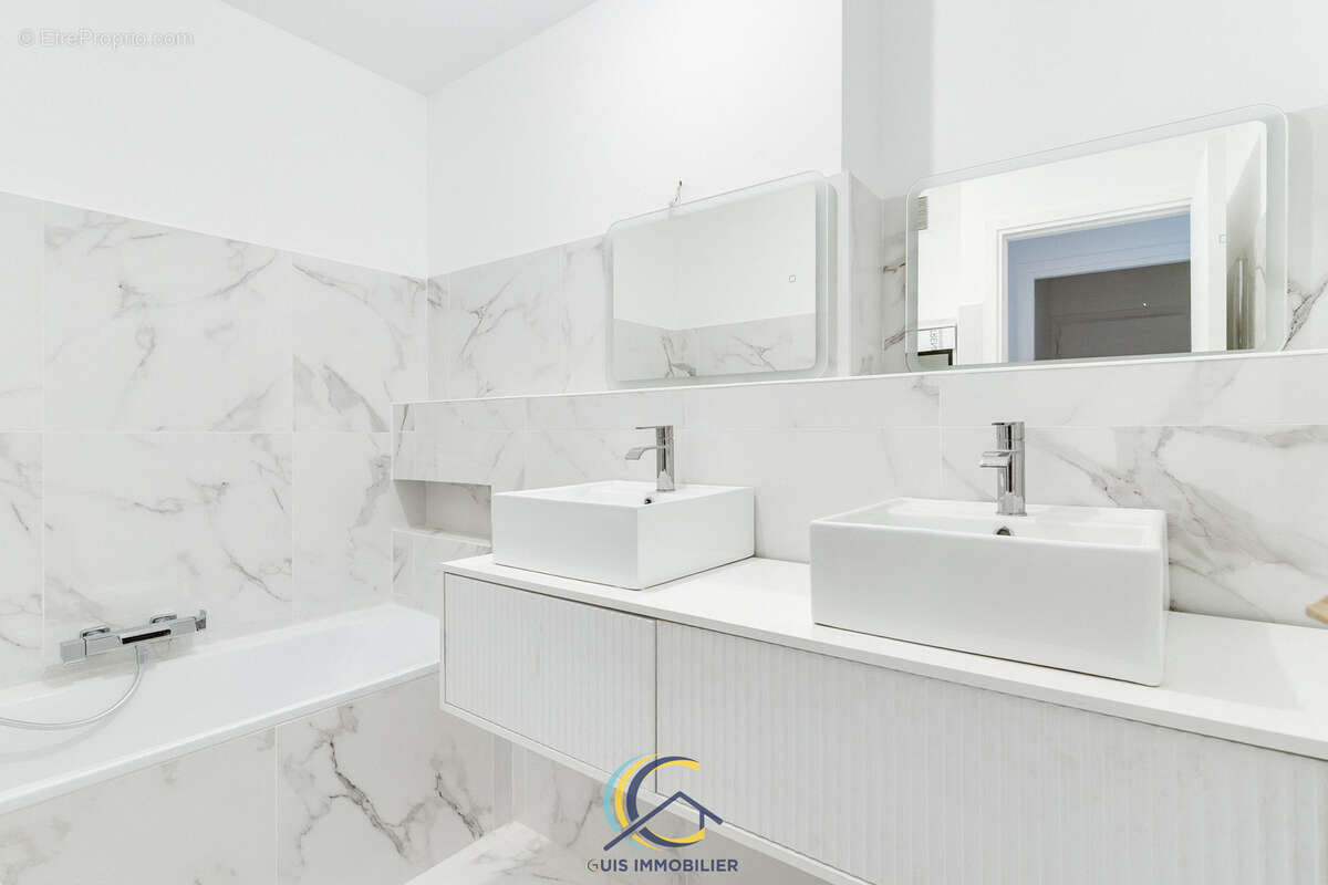 Appartement à MARSEILLE-6E