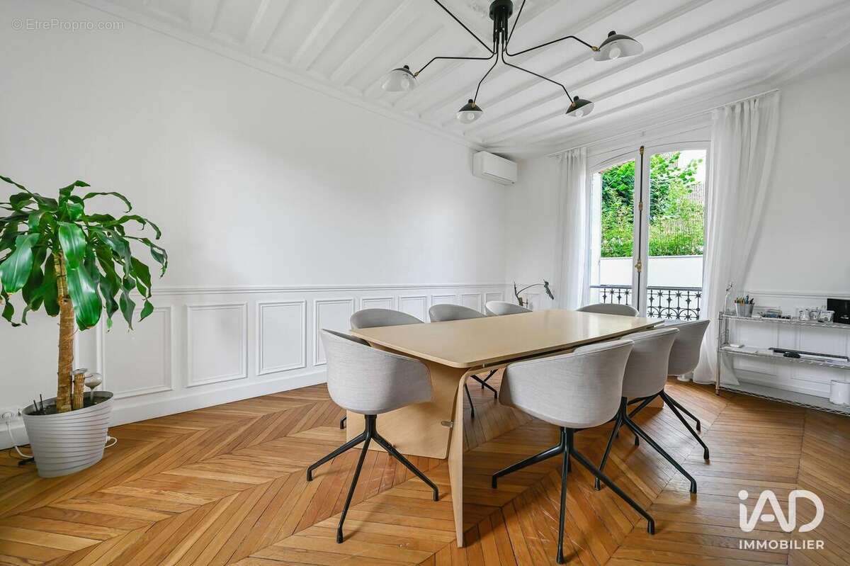 Photo 6 - Commerce à SAINT-MAUR-DES-FOSSES