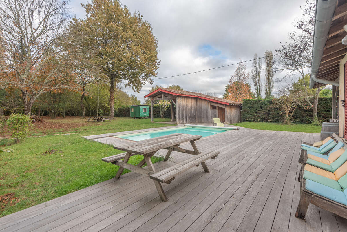 Maison à SAINT-CAPRAIS-DE-BORDEAUX