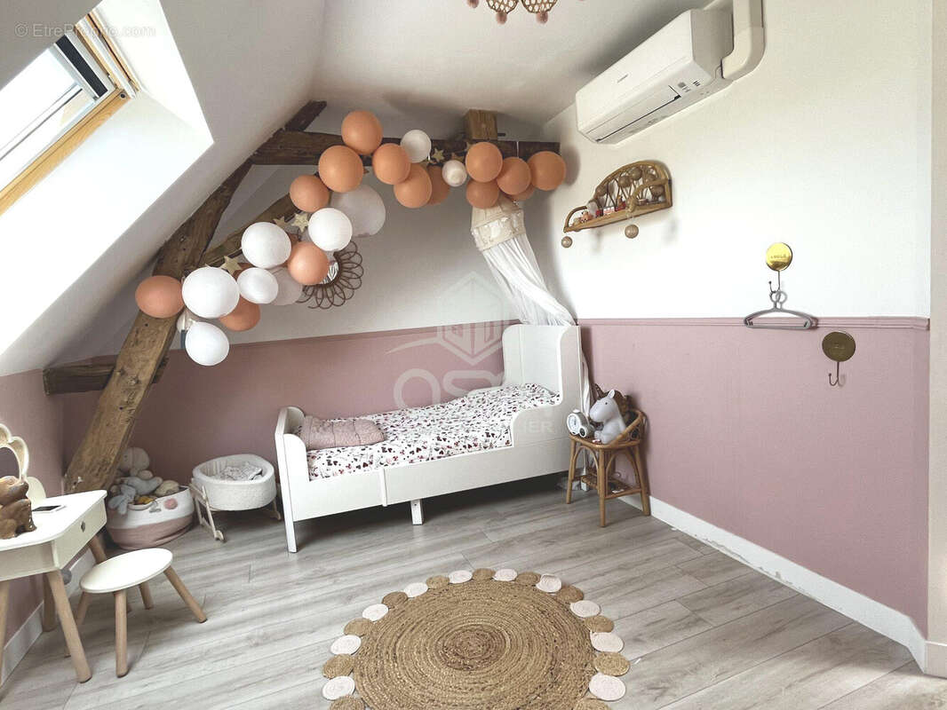 Maison 145 m² à Louans  - photo 7