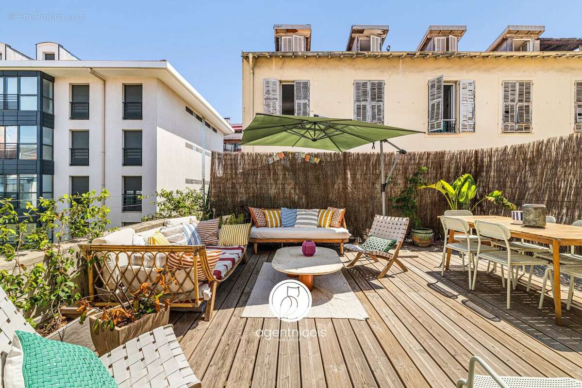 Nice // libération : 2 pièces / entièrement rénové / bourgeois / exceptionnelle terrasse - photo 5