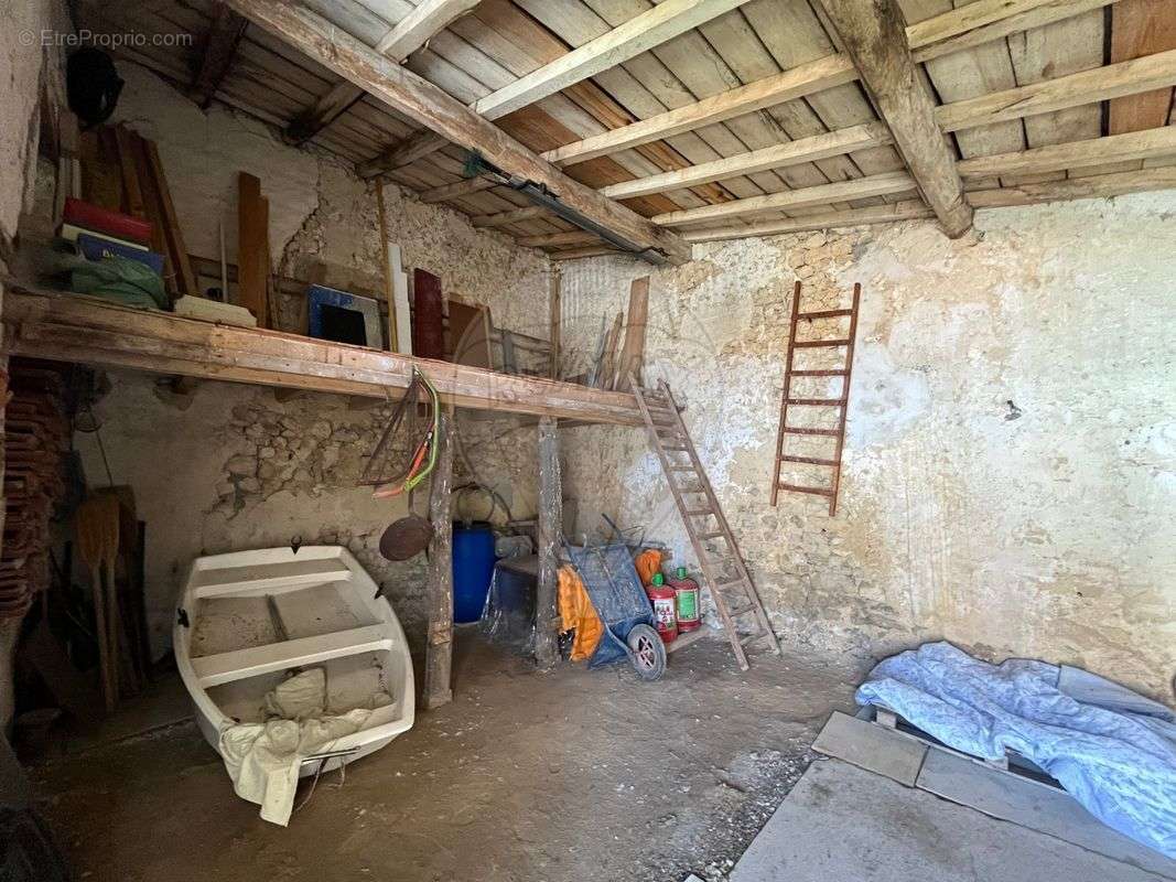 Maison à SAINT-JEAN-D&#039;ANGELY