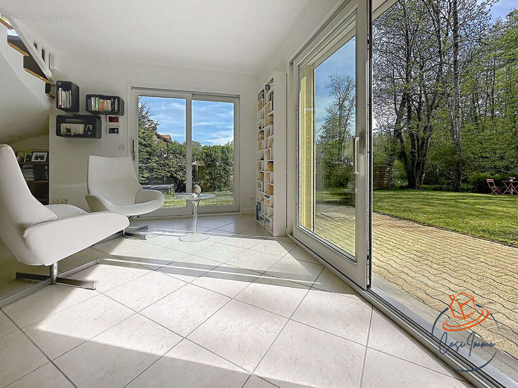 Maison à DIVONNE-LES-BAINS