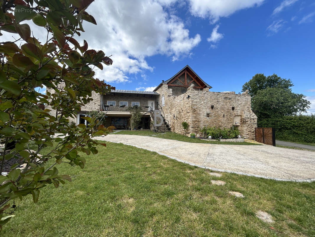 Maison à PRADINAS