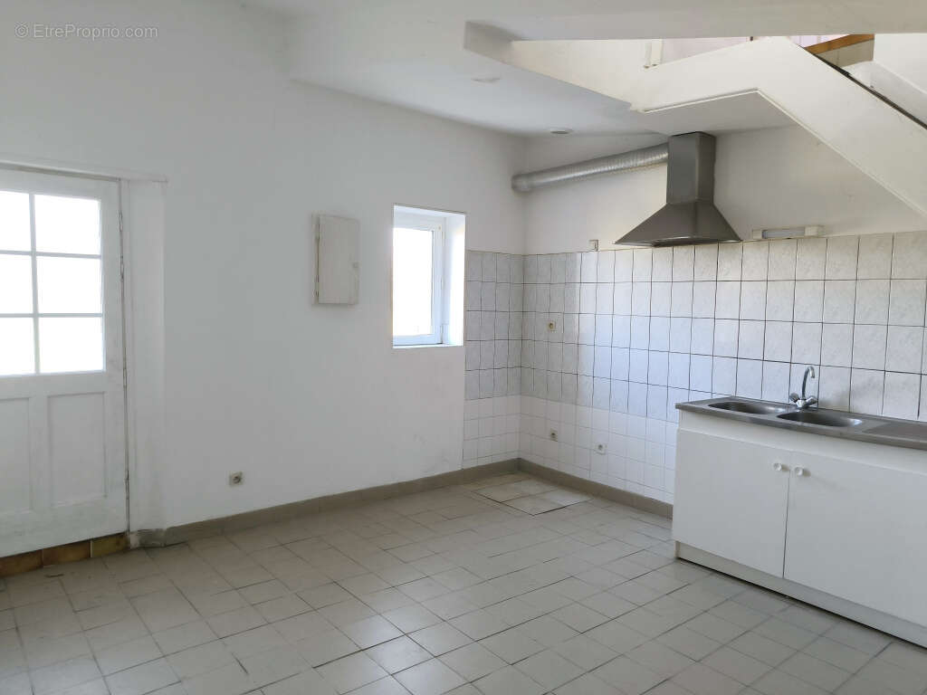 Maison à LONGUES-SUR-MER