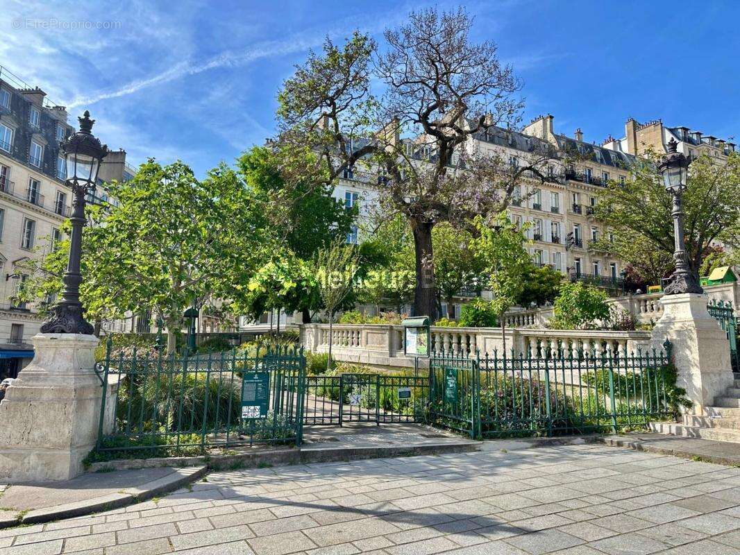 Appartement à PARIS-10E
