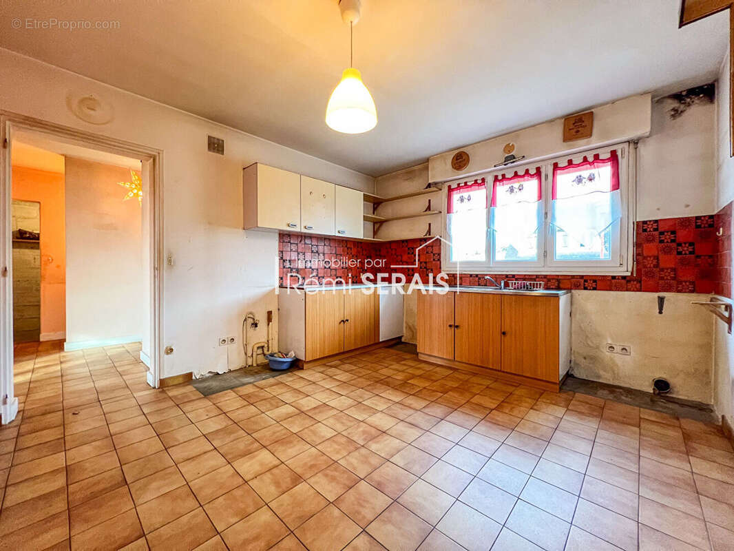 Maison à CONDE-SUR-NOIREAU