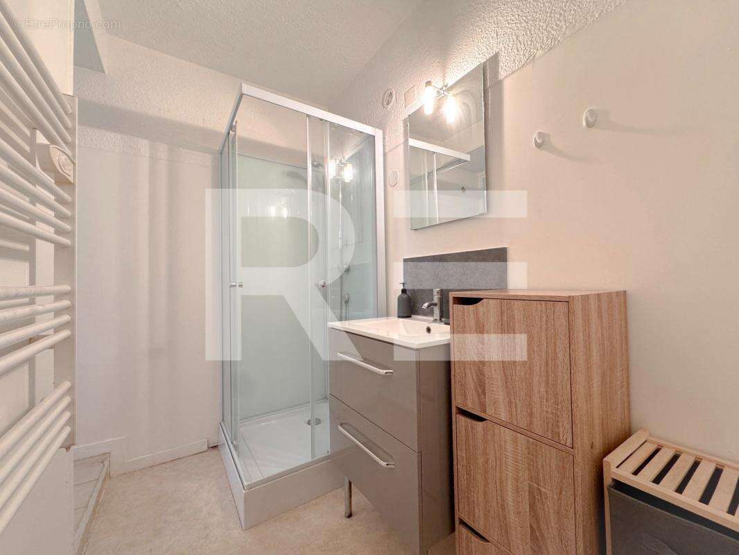 Studio meublé (loué) – centre-ville – idéal investissement - photo 8