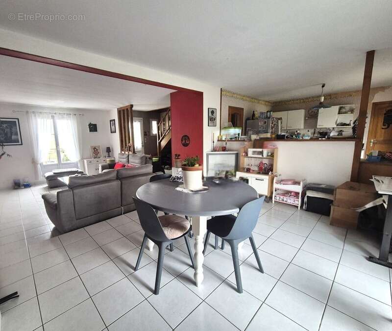 Maison 4 chambres et garage - photo 2