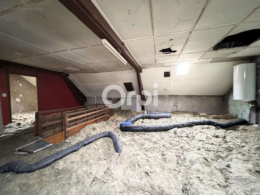 Appartement à SAINT-ELOY-LES-MINES