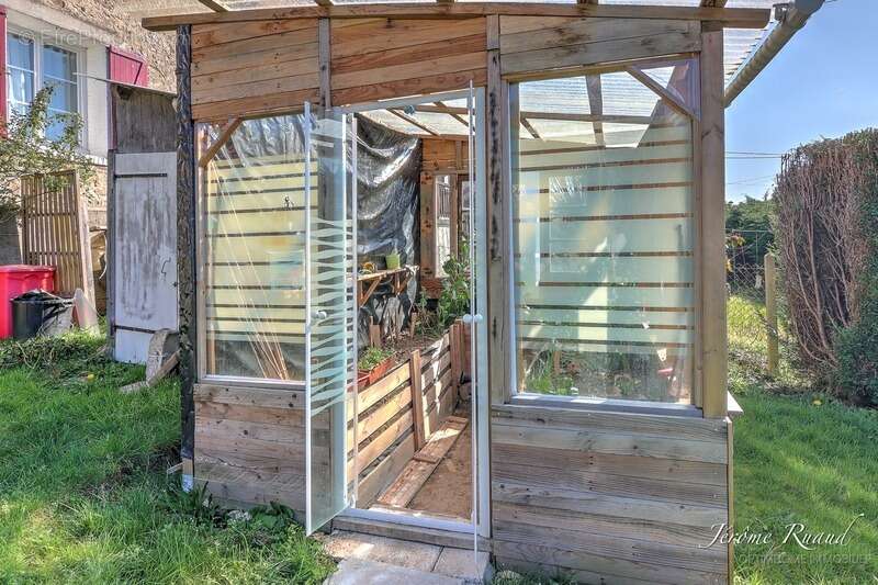 Maison à LE PALAIS-SUR-VIENNE