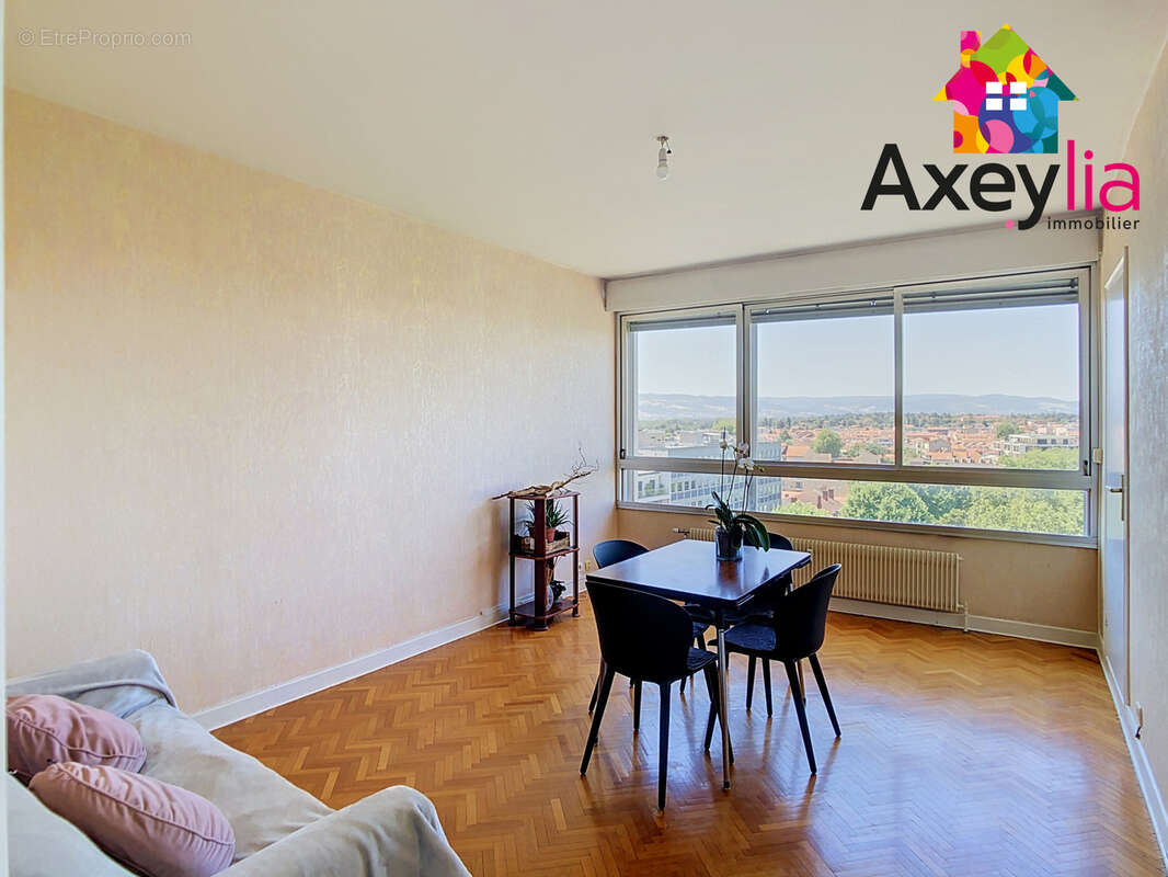 A vendre - roanne - appartement plein centre avec vue degagee - photo 10