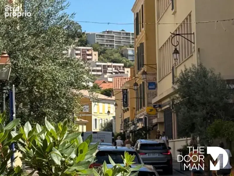 Commerce à LE LAVANDOU