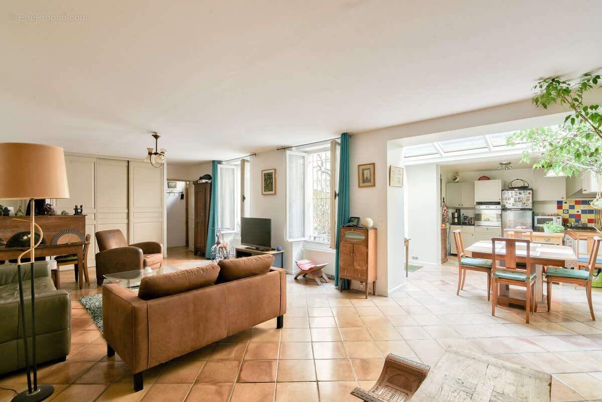 Maison à PARIS-19E