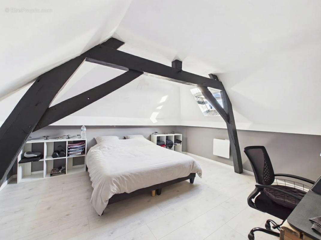 Maison à QUIEVRECHAIN