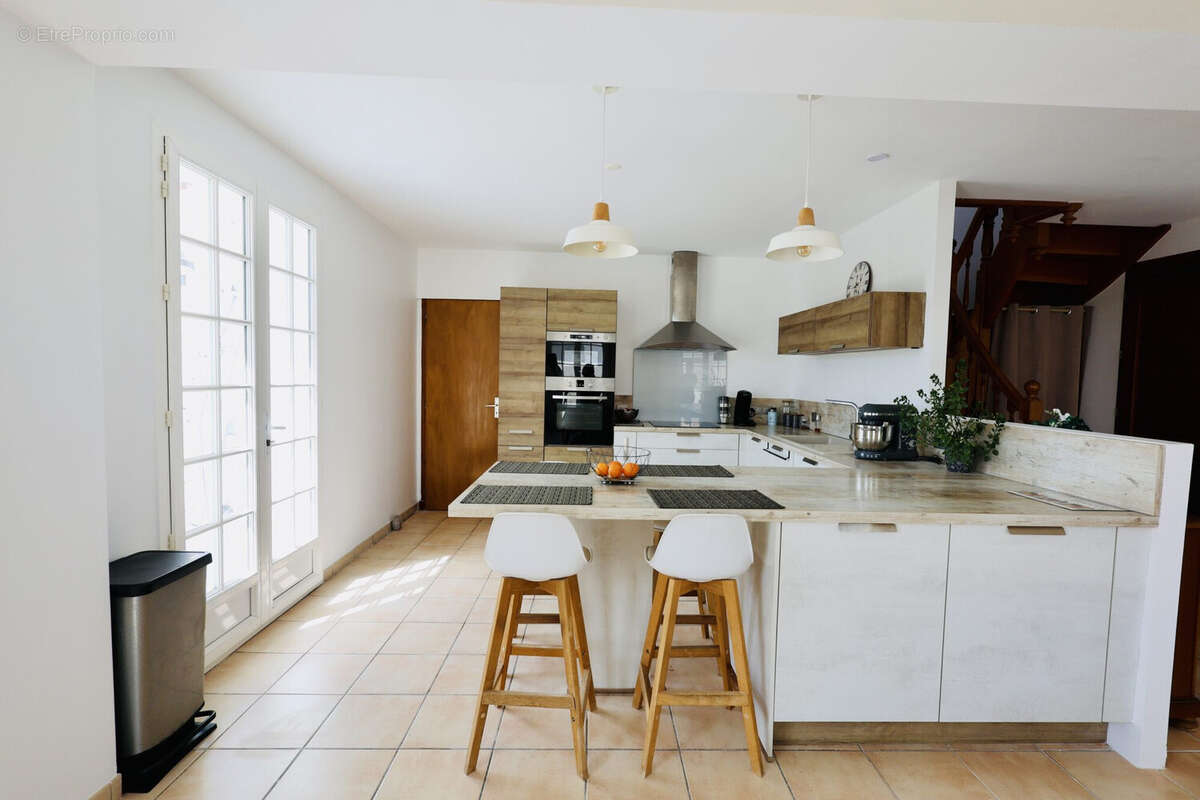 Maison 125 m² à Rochefort  - photo 5