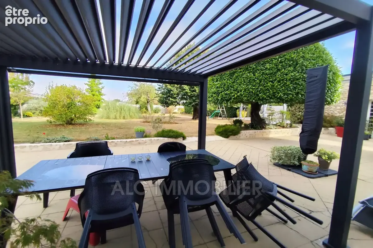 Maison 253 m² à Marolles-Les-Braults  - photo 6