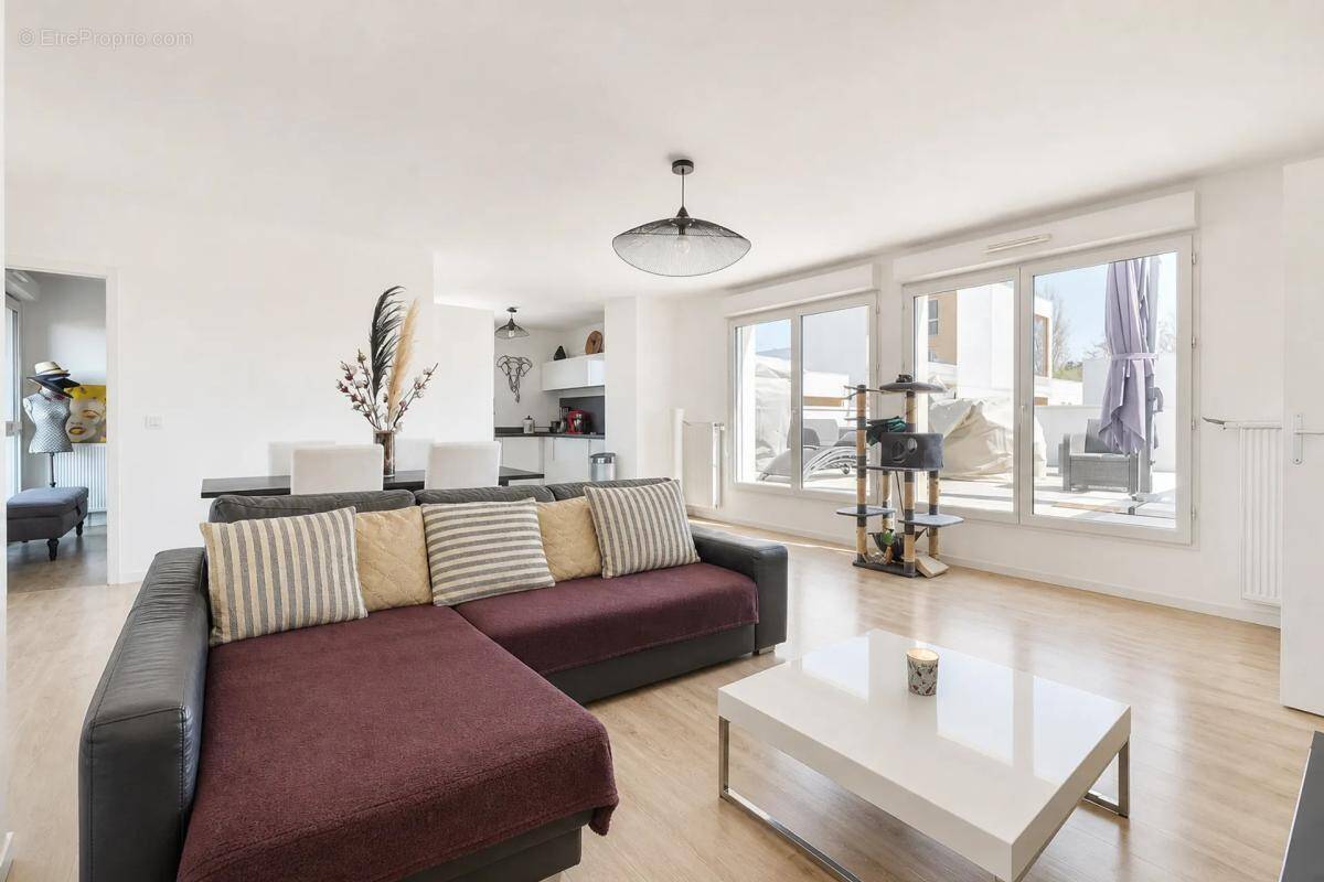 Appartement à STAINS
