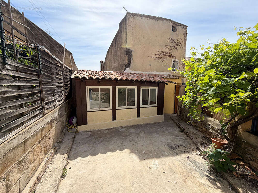 Maison à CADENET