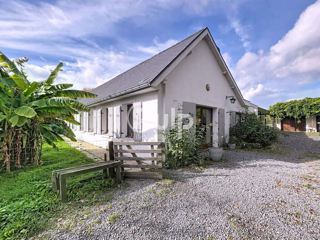 Maison à BEUVRY-LA-FORET