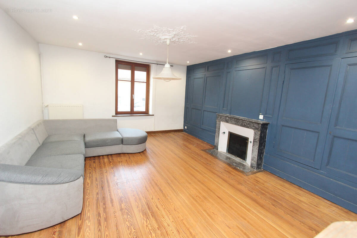 Maison à MONT-LE-VIGNOBLE