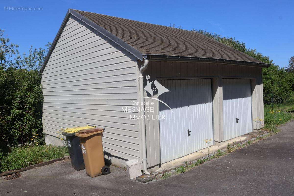 Maison à JUGON-LES-LACS