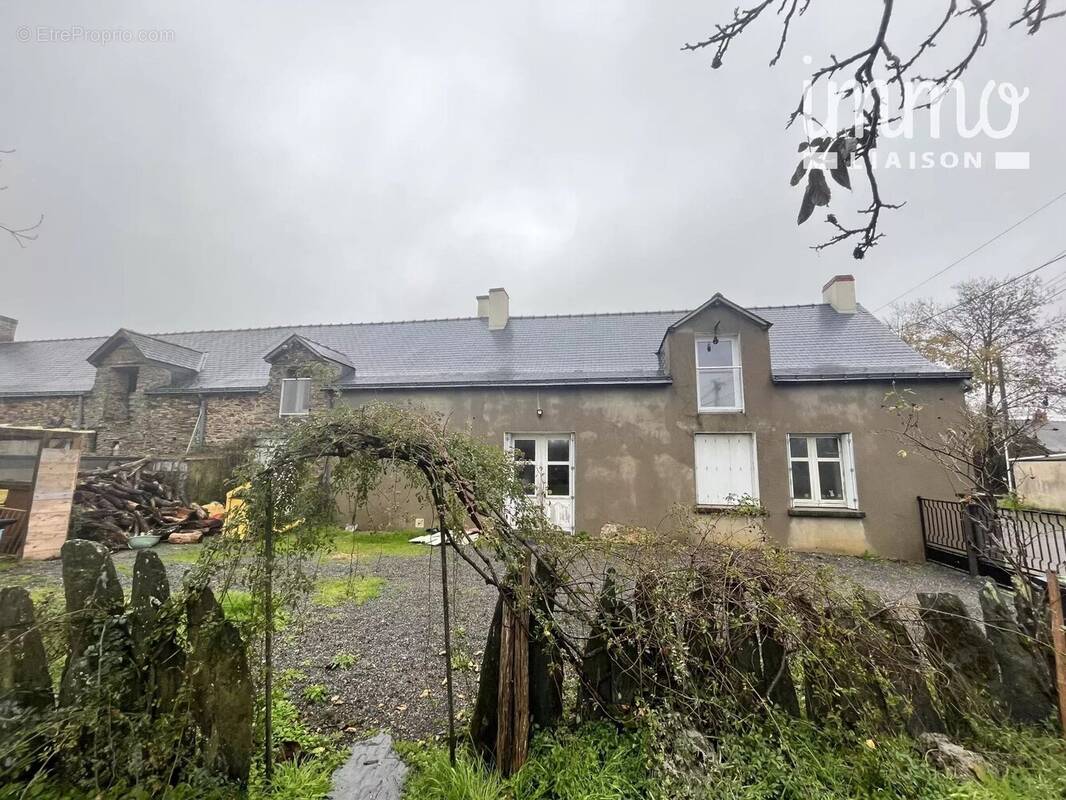 Maison à JOUE-SUR-ERDRE