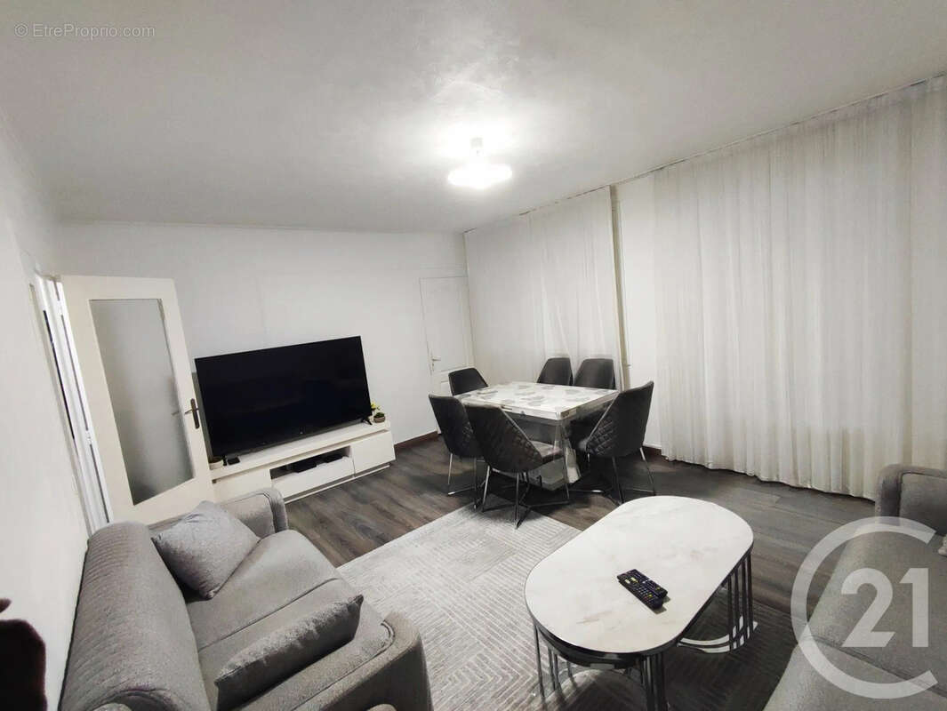 Appartement à VAULX-EN-VELIN