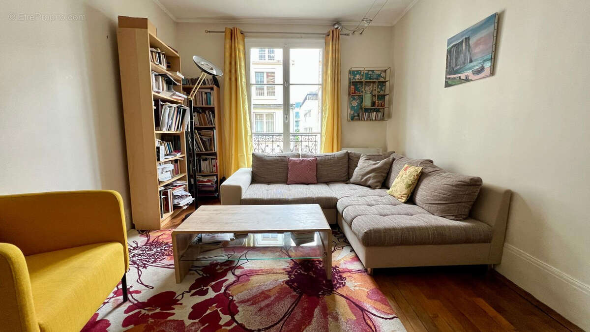 Appartement à NEUILLY-SUR-SEINE