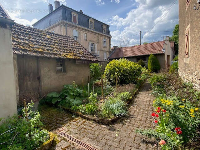 Maison à CHATENOIS-LES-FORGES