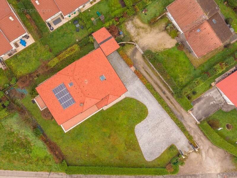 Maison à PREVESSIN-MOENS