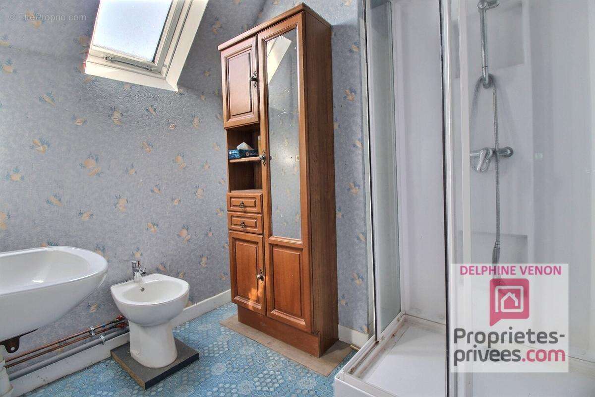 Exclusivité - Maison 5 chambres + bureau sur un terrain de 2438 m² à Saint Martin D Abbat - photo 11