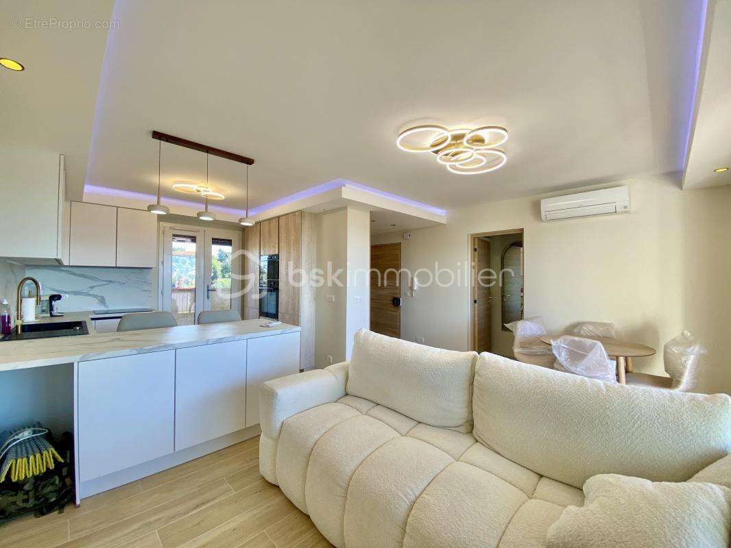 Appartement à SIX-FOURS-LES-PLAGES