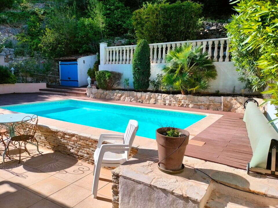 MAISON - MOURETS - CHATEAU GOMBERT - T4 - PISCINE - Maison à MARSEILLE-13E