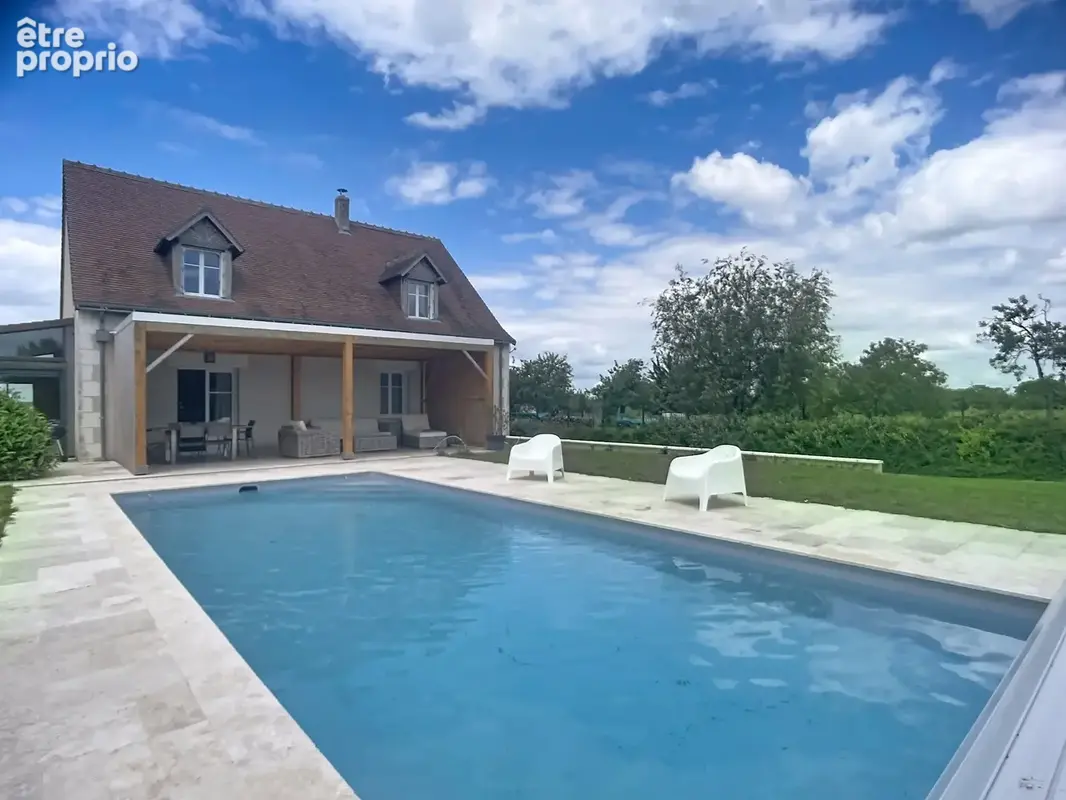 "Le charme d'une propriété familiale au cœur de la campagne tourangelle" - photo 1