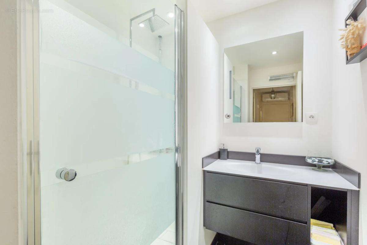Appartement à MEYZIEU