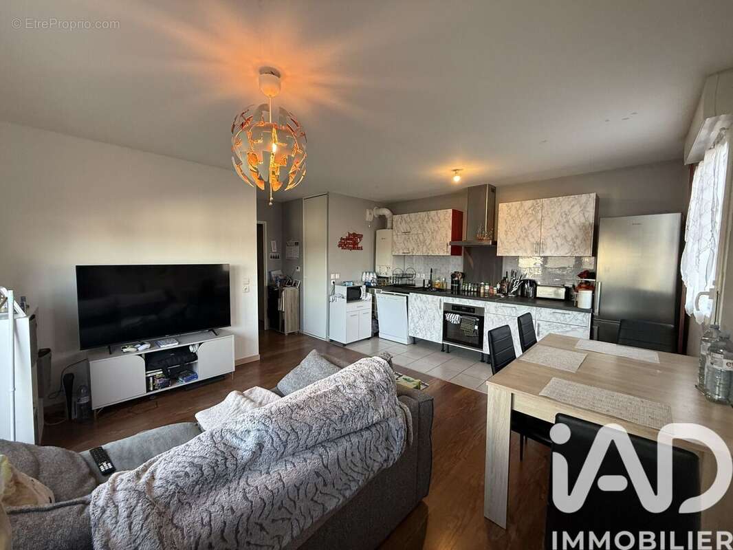 Photo 2 - Appartement à VERT-SAINT-DENIS